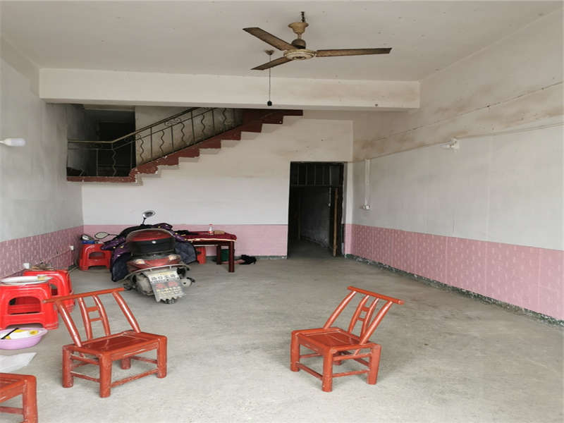 振興路81號(hào)法拍房101、201、301號(hào)