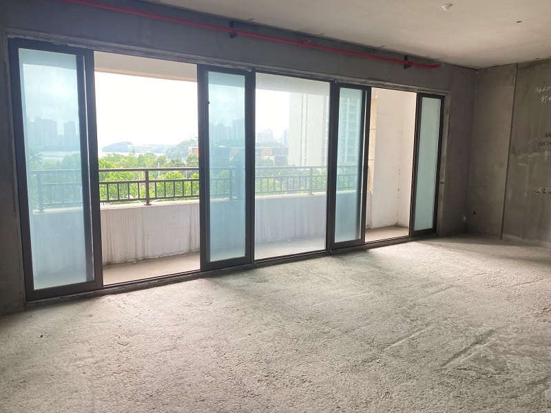 卓越淺水灣法拍房19棟502號(hào)房屋及地下D083車(chē)位（雙學(xué)區(qū)）