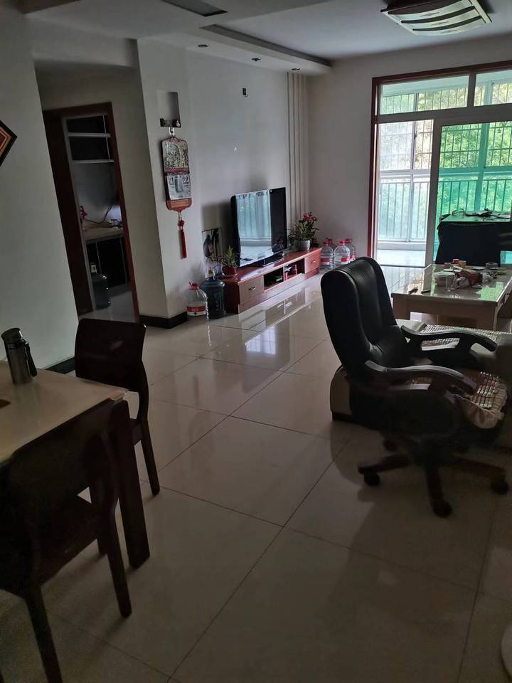 加州陽光城西組團(tuán)法拍房西組團(tuán)5棟301號(hào)