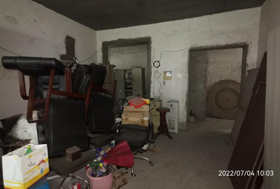 金麓國(guó)際小區(qū)（金麓商務(wù)廣場(chǎng)）法拍房3、4棟303