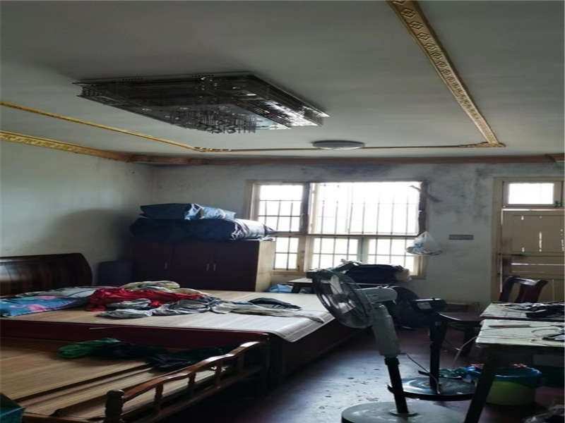 金井社區(qū)金長(zhǎng)路58號(hào)法拍房101室、102室、201室、202室、301室、302室