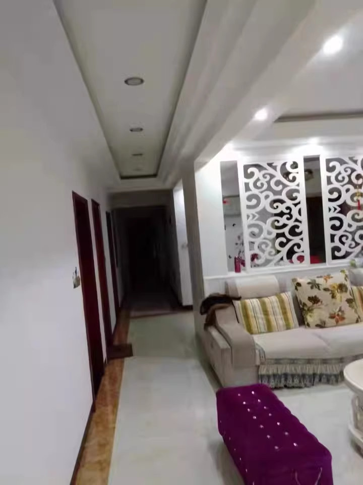 （8折 大露臺(tái)）金澤園小區(qū)法拍房二期2、3棟305室